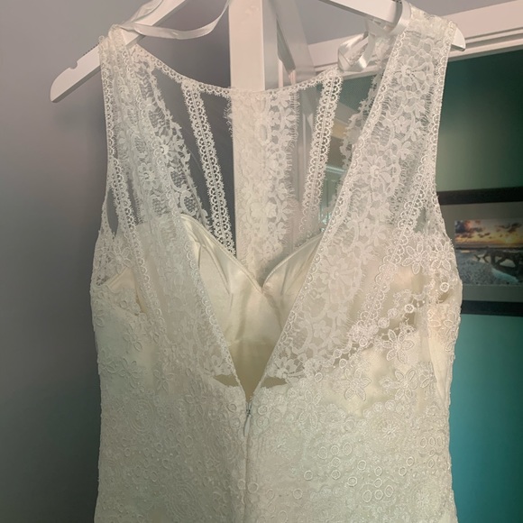 Wedding dress - Picture 4 of 14